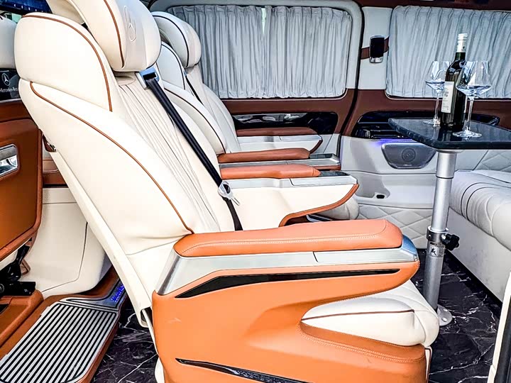 Фото 23 - Mercedes-Benz Vito