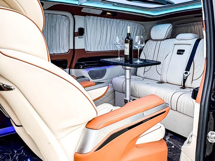 Фото 24 - Mercedes-Benz Vito