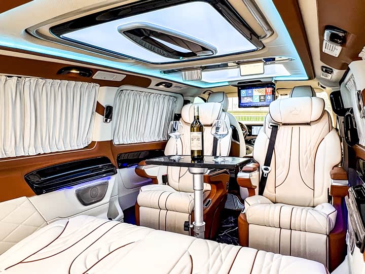 Фото 25 - Mercedes-Benz Vito