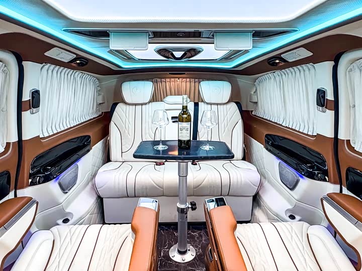 Фото 33 - Mercedes-Benz Vito