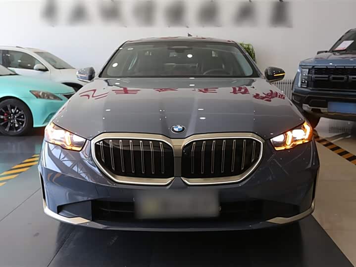 Фото 8 - BMW 5 Series