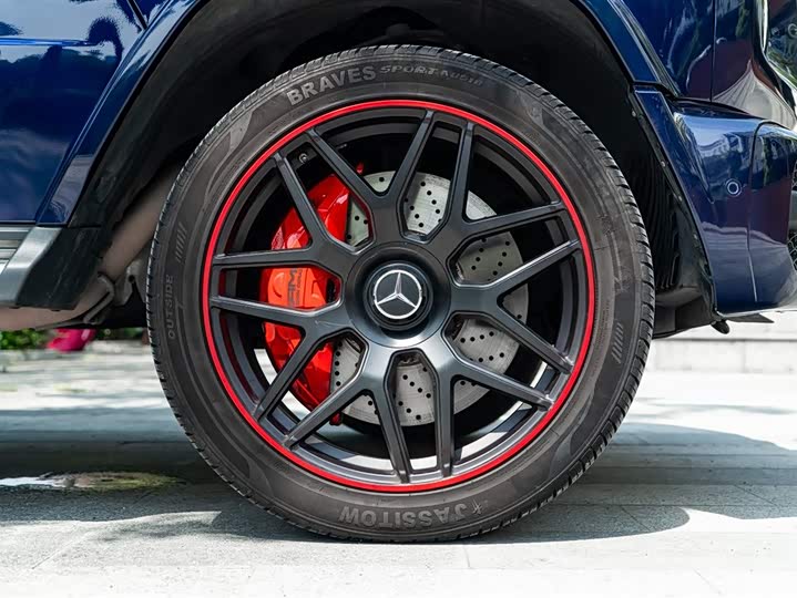 Фото 9 - Mercedes-Benz G-Class