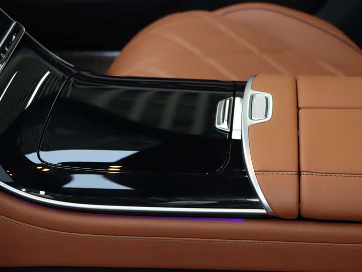 Фото 11 - Mercedes-Benz Maybach S-Class