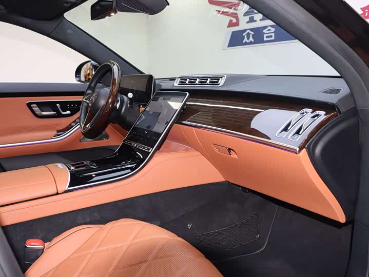 Фото 12 - Mercedes-Benz Maybach S-Class