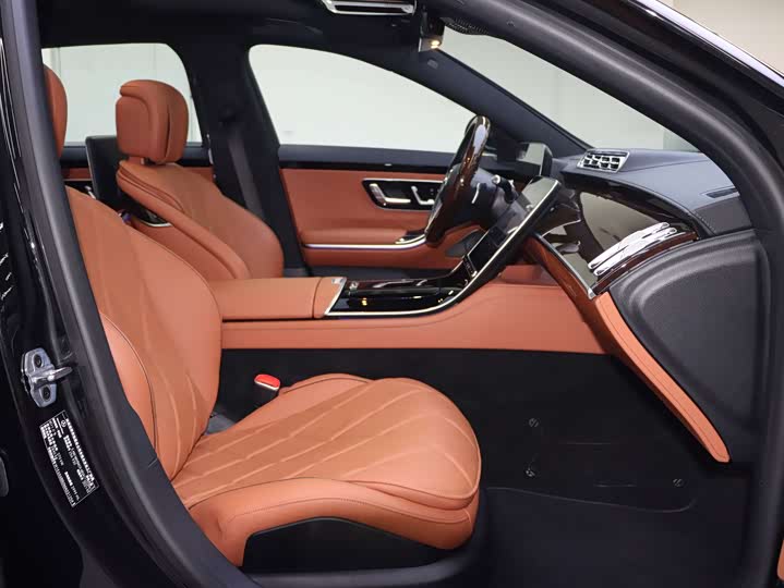 Фото 14 - Mercedes-Benz Maybach S-Class