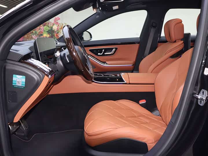 Фото 4 - Mercedes-Benz Maybach S-Class