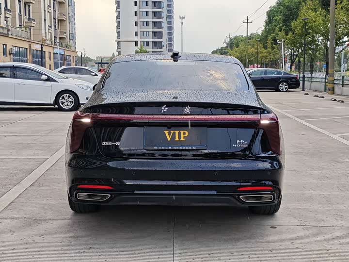 Фото 16 - Hongqi H5