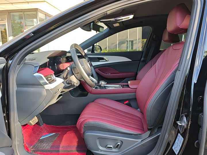 Фото 6 - Hongqi H5