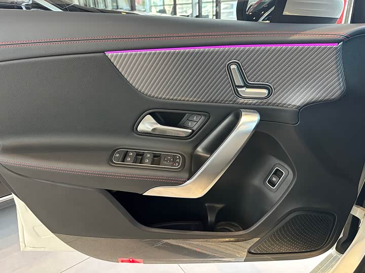 Фото 15 - Mercedes-Benz A-Class