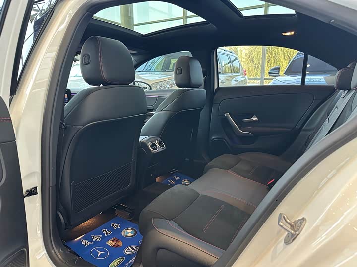 Фото 8 - Mercedes-Benz A-Class