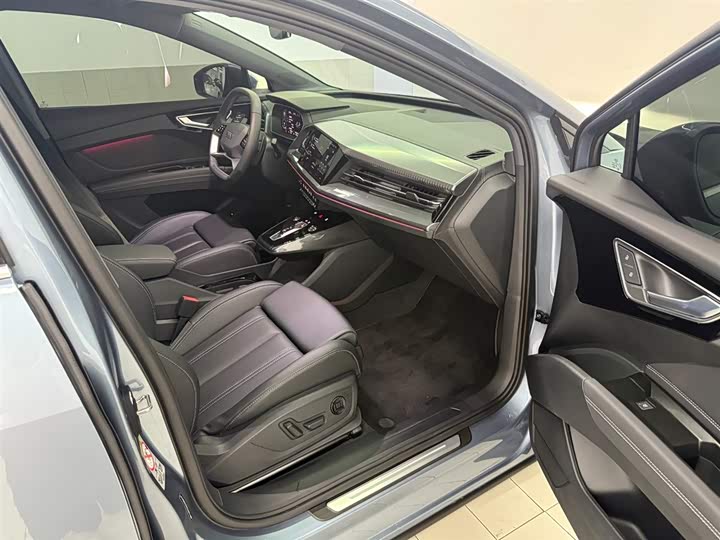 Фото 8 - Audi Q4 e-tron
