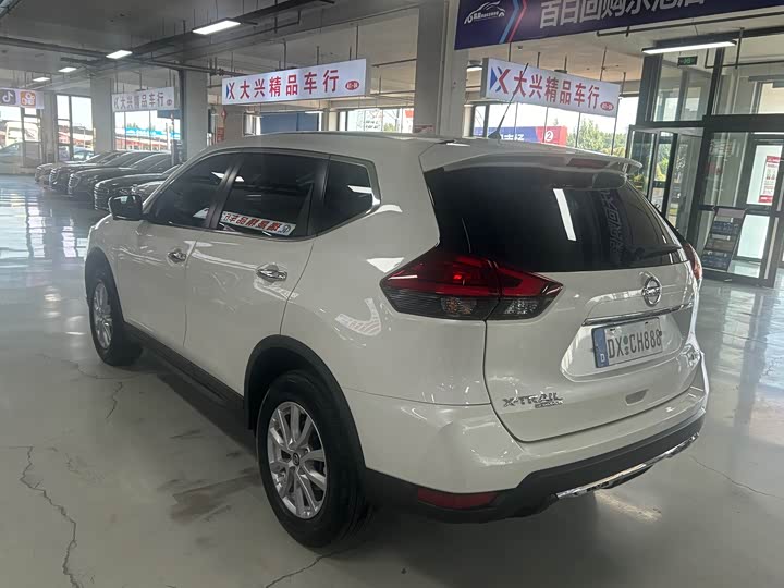 Фото 5 - Nissan X-Trail