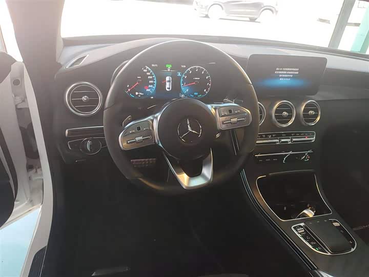 Фото 11 - Mercedes-Benz C-Class