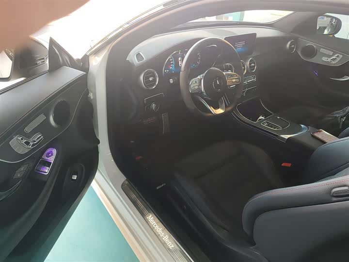 Фото 16 - Mercedes-Benz C-Class