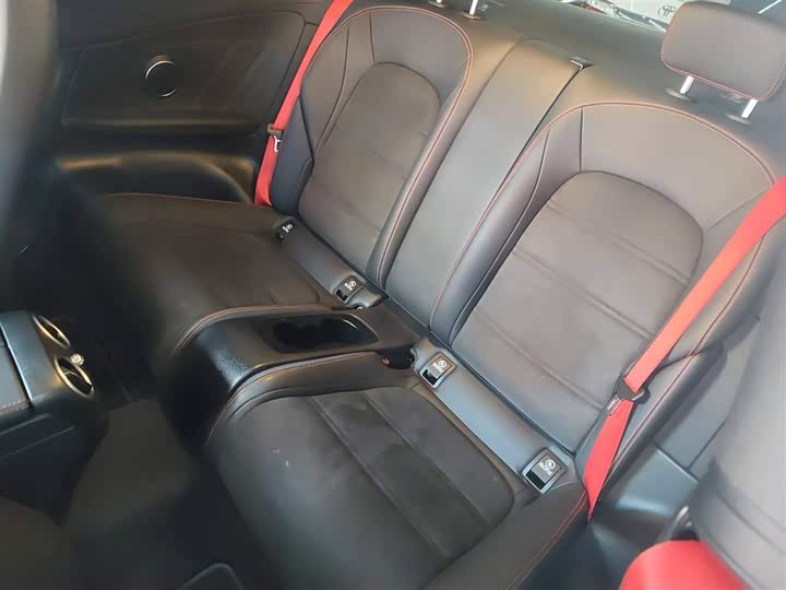 Фото 17 - Mercedes-Benz C-Class