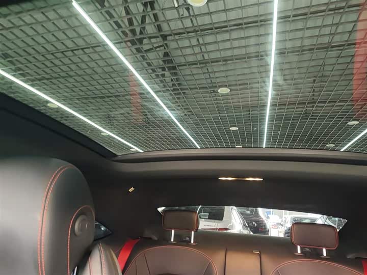 Фото 18 - Mercedes-Benz C-Class