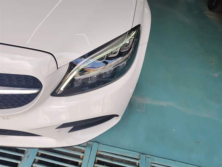 Фото 23 - Mercedes-Benz C-Class