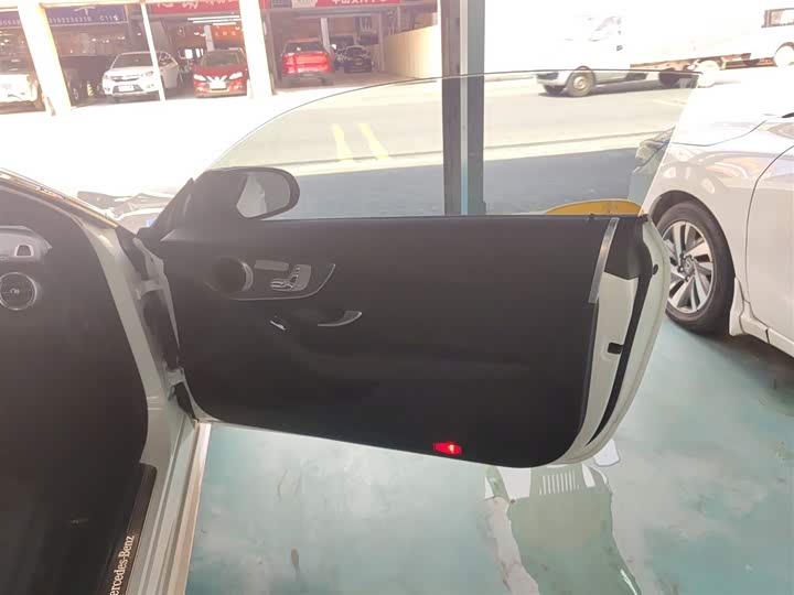 Фото 26 - Mercedes-Benz C-Class