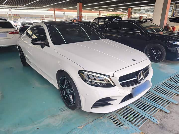 Фото 4 - Mercedes-Benz C-Class