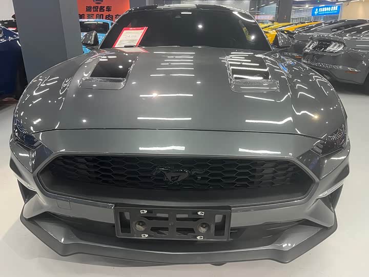 Фото 2 - Ford Mustang