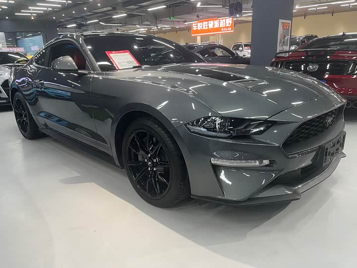 Фото 3 - Ford Mustang