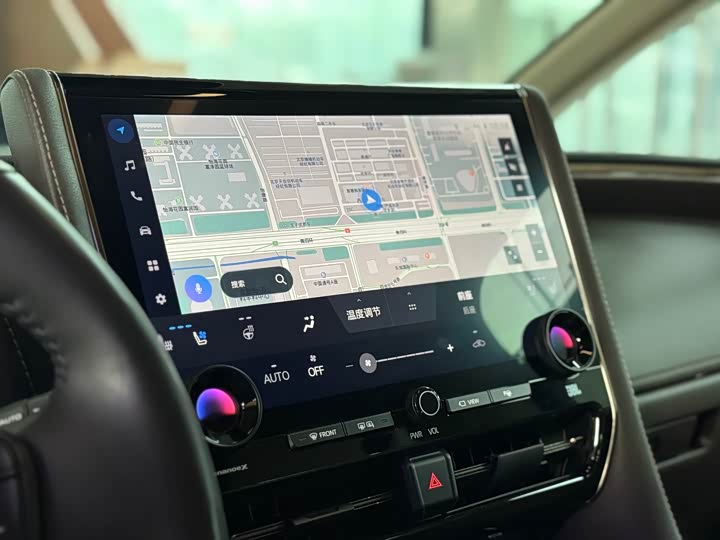 Фото 14 - Toyota Vellfire