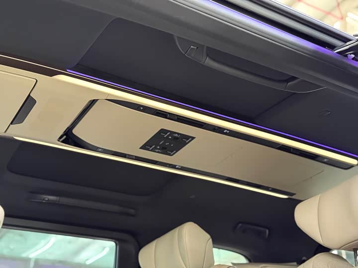 Фото 17 - Toyota Vellfire