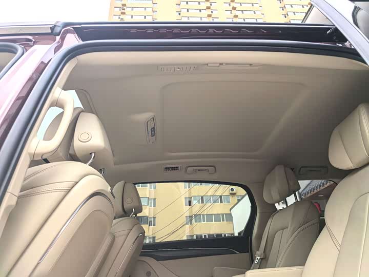 Фото 20 - Buick GL8 ES