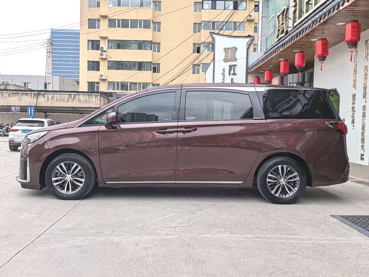 Фото 3 - Buick GL8 ES