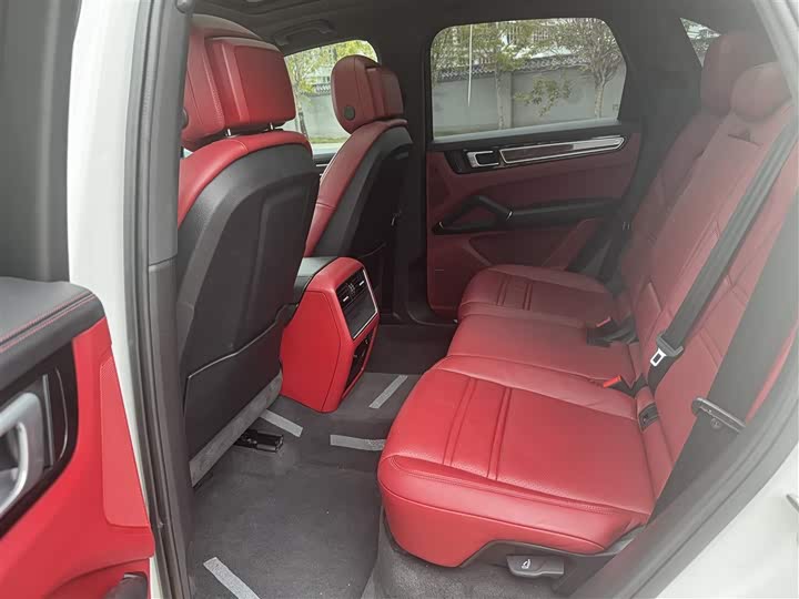 Фото 8 - Porsche Cayenne Hybrid