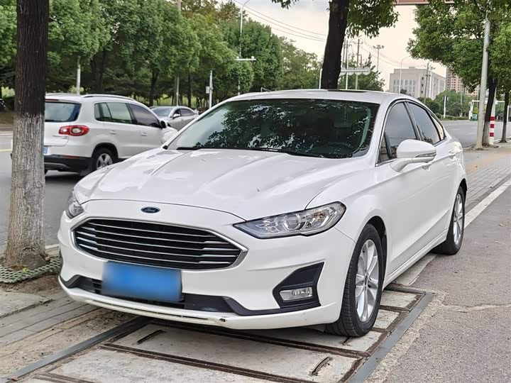 Фото 1 - Ford Mondeo