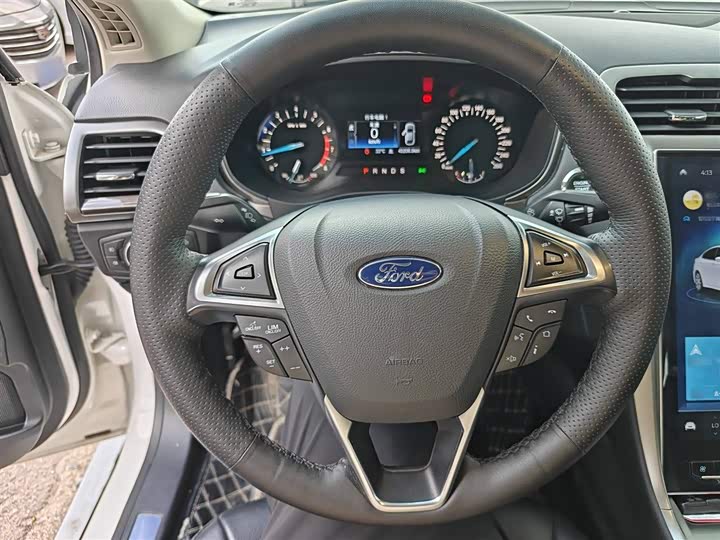 Фото 4 - Ford Mondeo