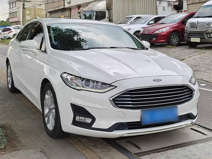 Фото 8 - Ford Mondeo