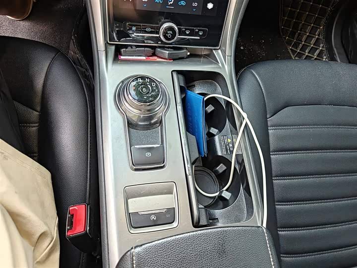 Фото 9 - Ford Mondeo