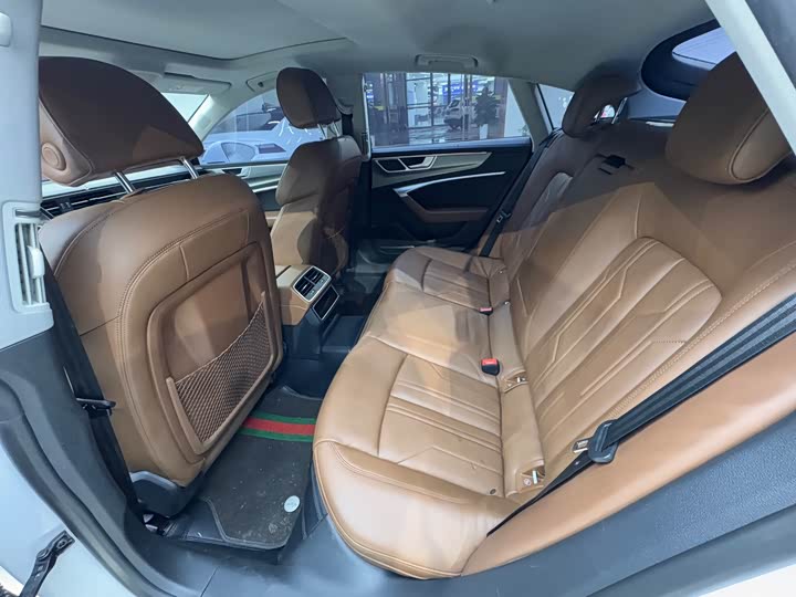 Фото 11 - Audi A7