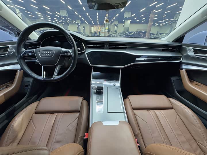 Фото 12 - Audi A7
