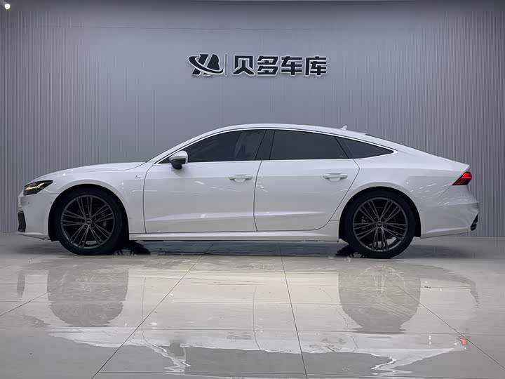 Фото 3 - Audi A7
