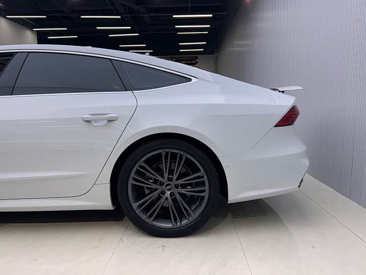 Фото 6 - Audi A7