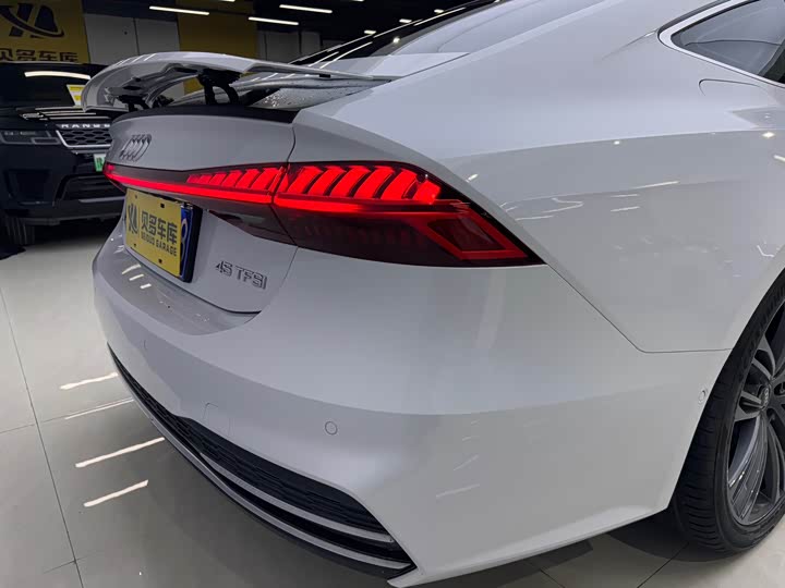 Фото 7 - Audi A7