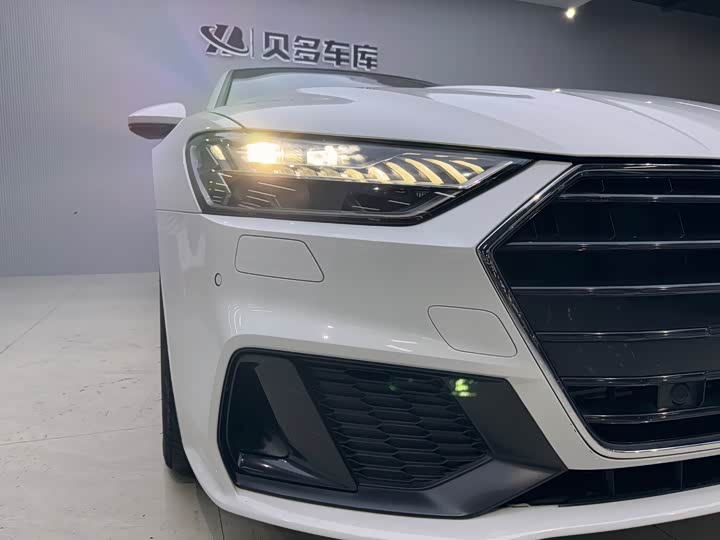 Фото 9 - Audi A7