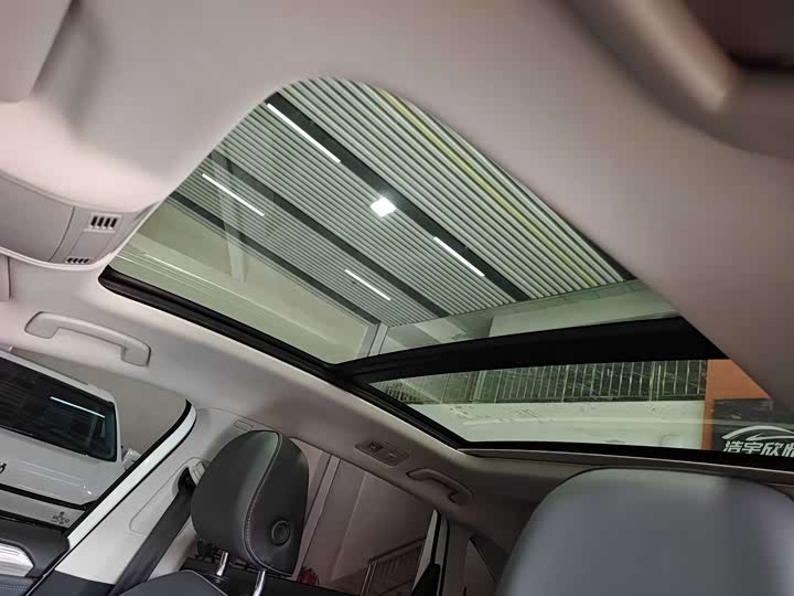 Фото 16 - Volkswagen Sagitar L