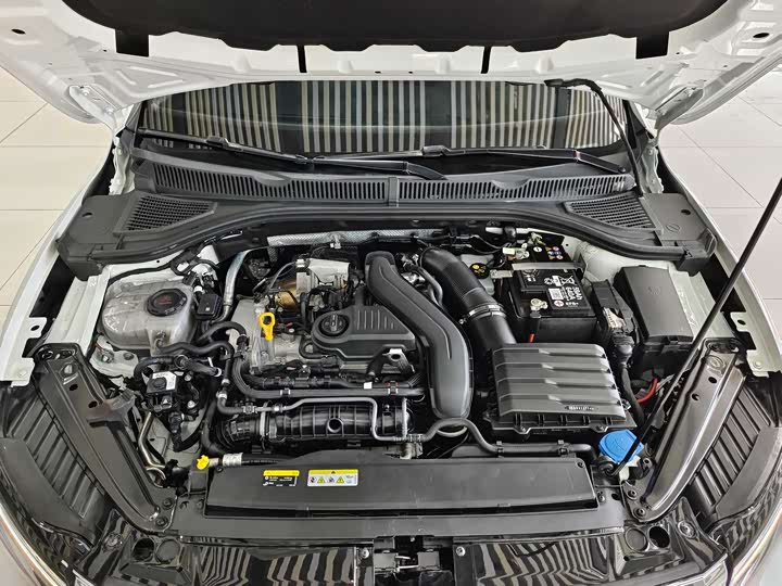 Фото 17 - Volkswagen Sagitar L