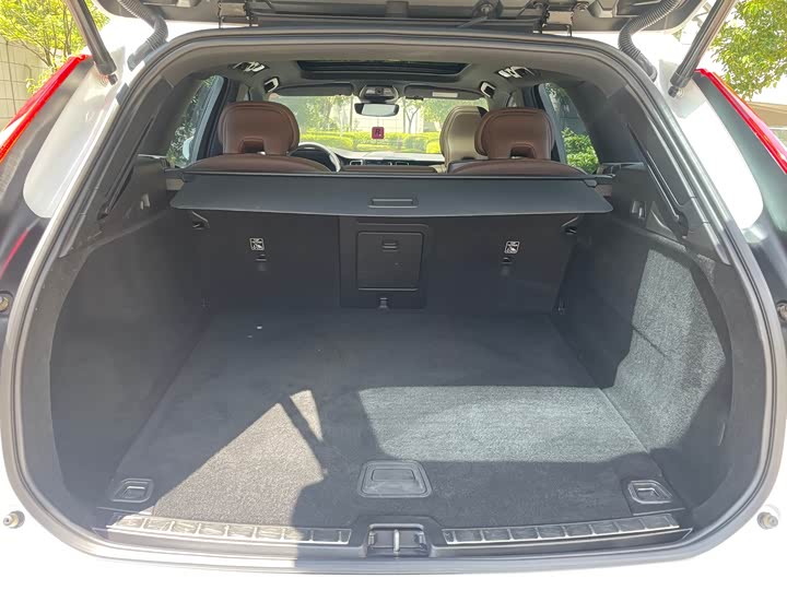 Фото 12 - Volvo XC60