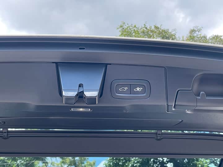 Фото 13 - Volvo XC60