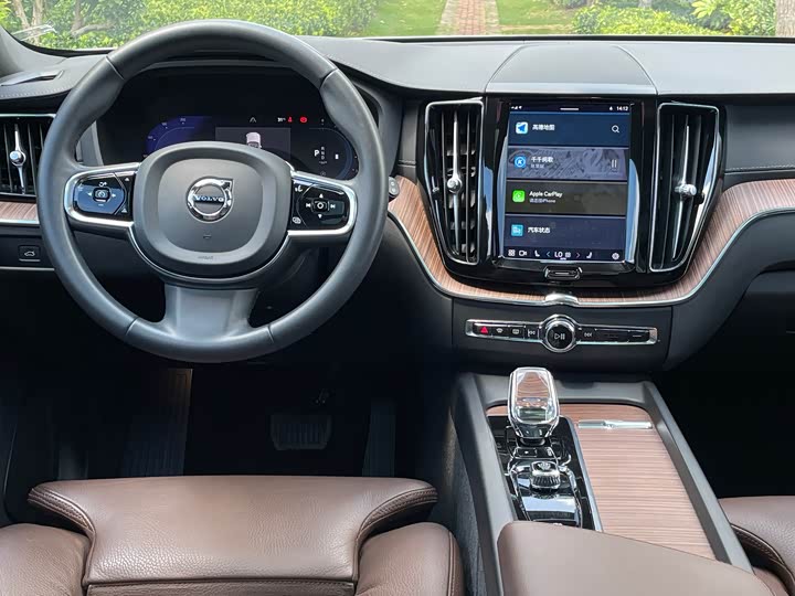 Фото 25 - Volvo XC60