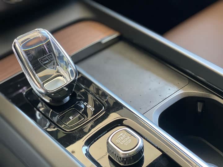 Фото 28 - Volvo XC60