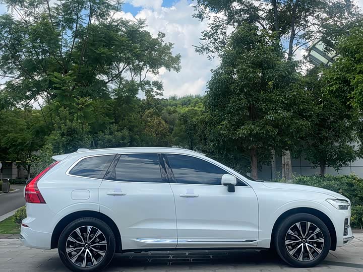 Фото 4 - Volvo XC60