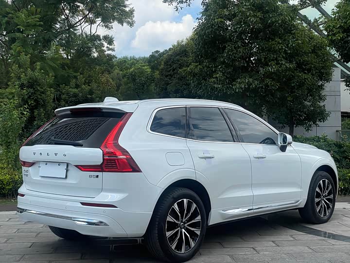 Фото 7 - Volvo XC60