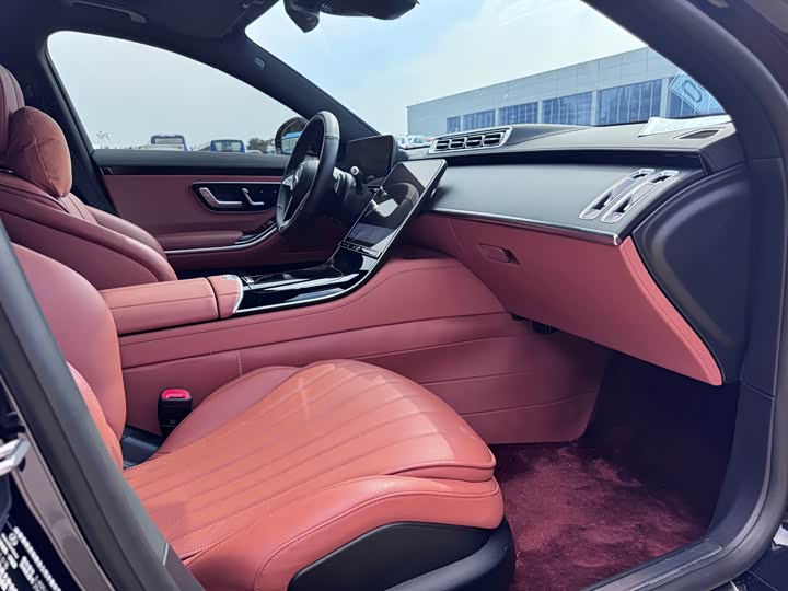 Фото 12 - Mercedes-Benz S-Class