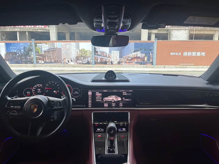 Фото 10 - Porsche Panamera